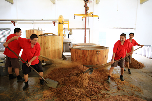 傳統(tǒng)釀酒技藝展示區(qū)